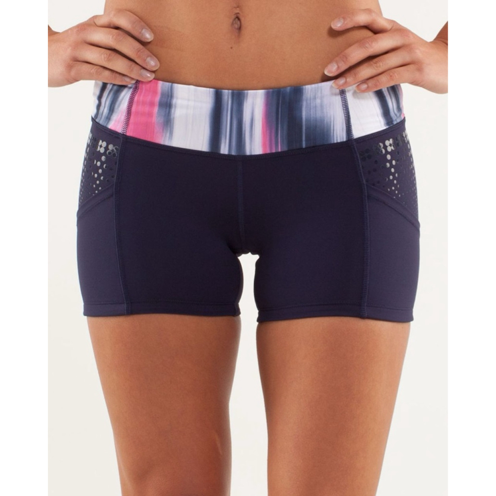 LULULEMON Shorts Women Size 6 Small Dark Blue Run: Shorty Short Luxtreme Pockets